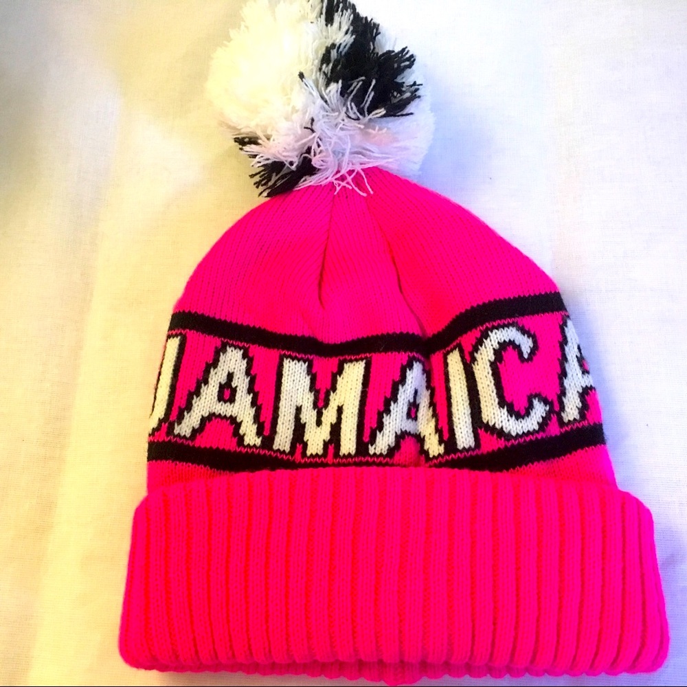 Robin Ruth JAMAICA 🇯🇲 pom pom hat